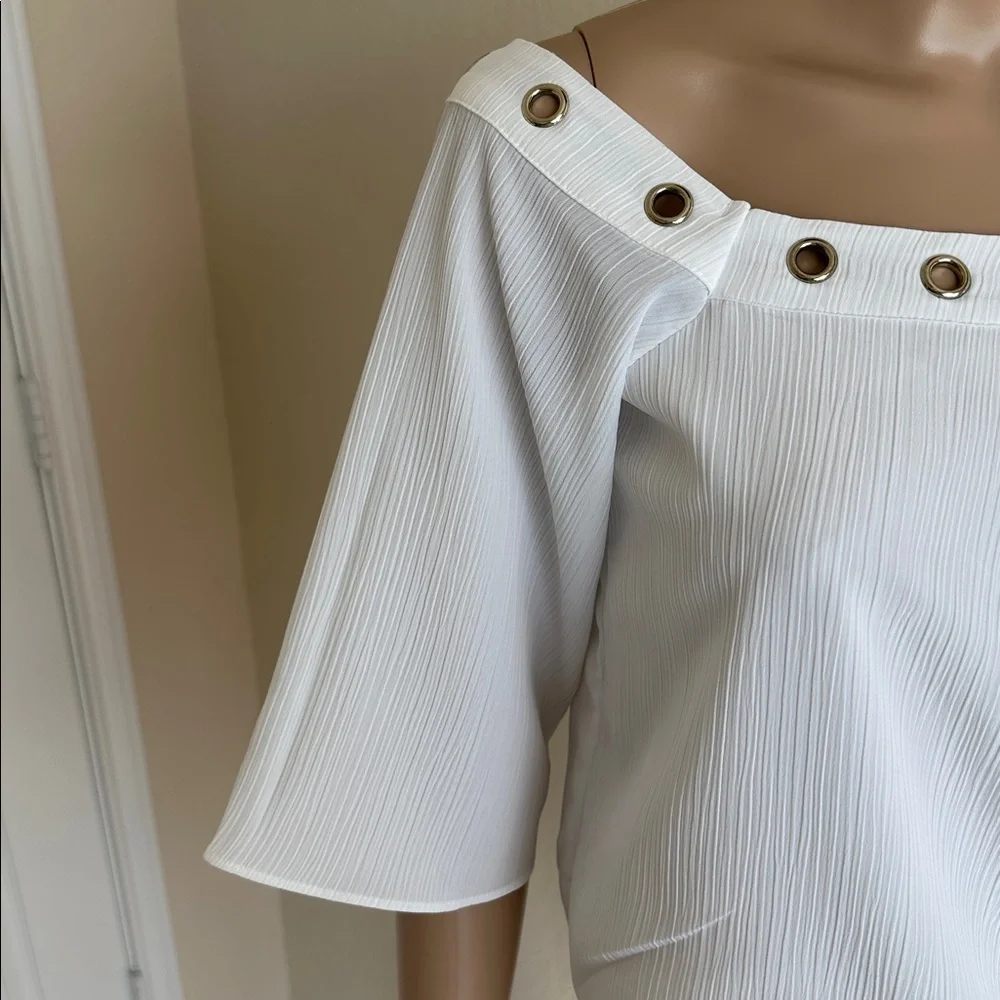 Jennifer Lopez Off-Shoulder White Grommet-Trim Blouse Size Large - Picture 4 of 16
